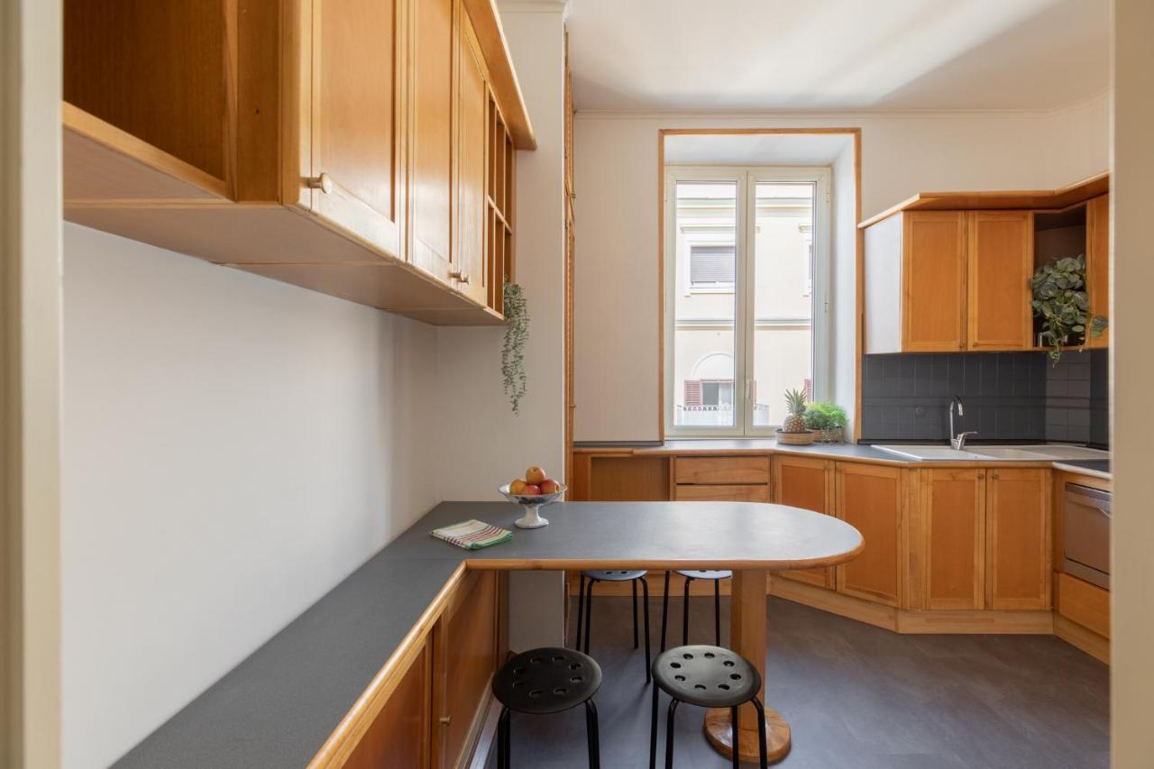 Appartement Iflat Veneto Area'S Penthouse à Rome Extérieur photo