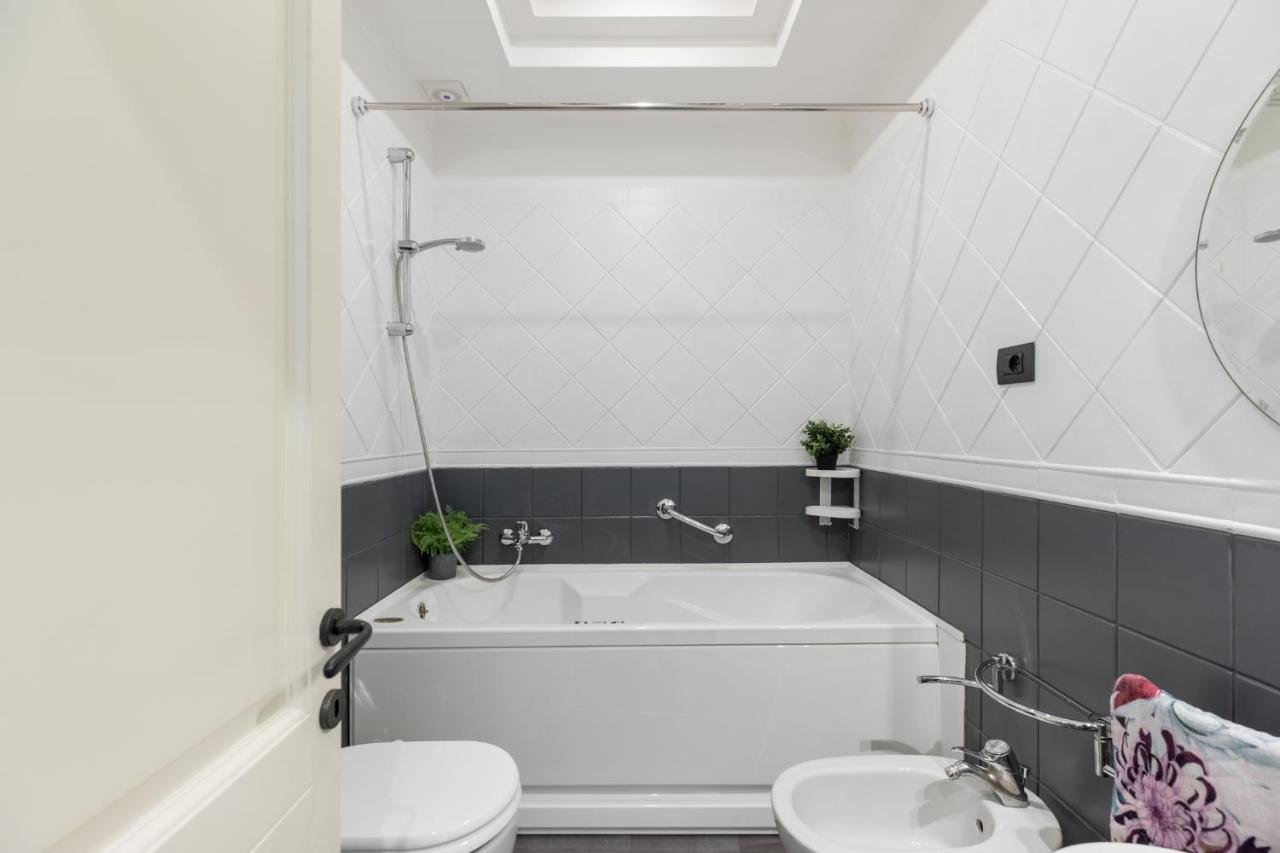 Appartement Iflat Veneto Area'S Penthouse à Rome Extérieur photo