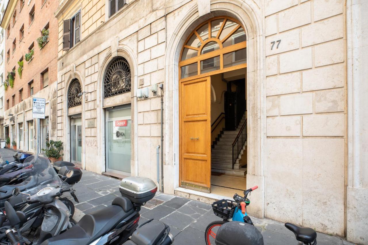 Appartement Iflat Veneto Area'S Penthouse à Rome Extérieur photo