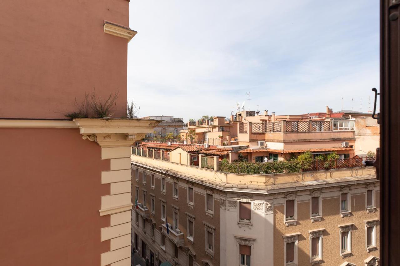 Appartement Iflat Veneto Area'S Penthouse à Rome Extérieur photo